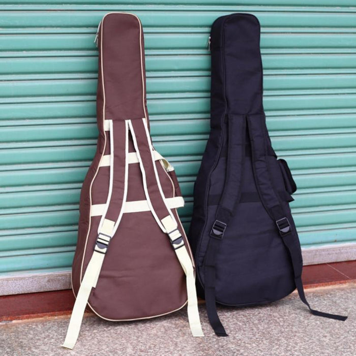 Épaules de sac de guitare acoustique avec du coton