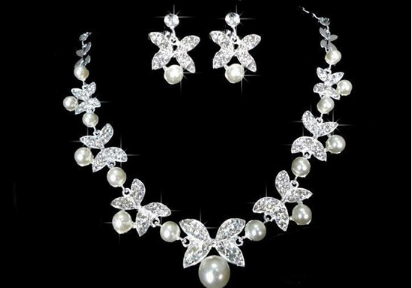 Butterfly Bridal Jewelry Set Pearl Jewelry Three-piece Bridal Jewelry Set Elegant Necklace, Earrings & Headpiece Bridal Jewelry Set