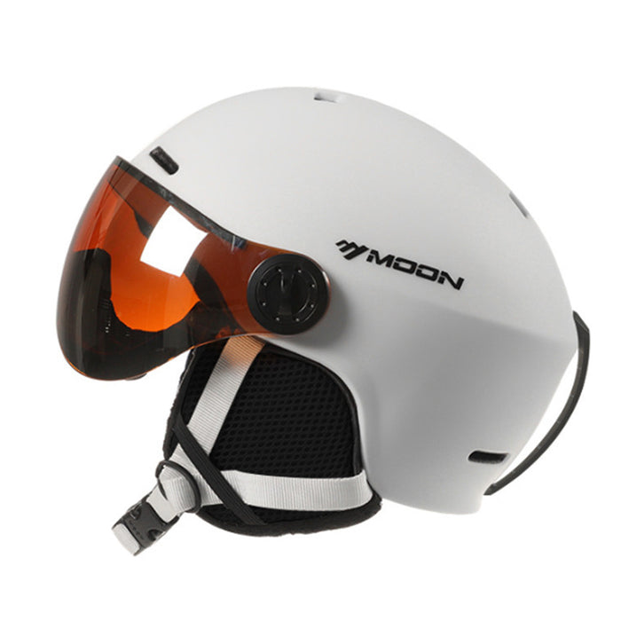 Ski helmet with goggles